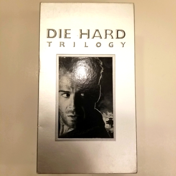 1996 Die Hard Trilogy VHS Tape Collection 3-Tape Box Set: Die Hard Bruce Willis - Picture 3 of 9